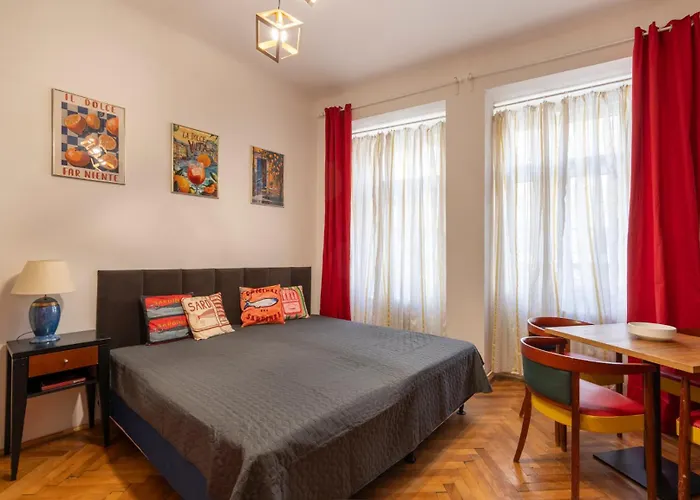 2 Bedroom In New Town Close To River Apartman *