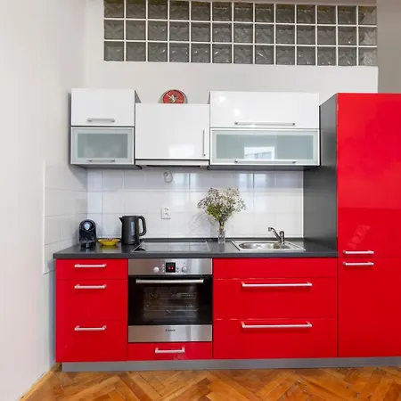 2 Bedroom In New Town Close To River Apartament Praga
