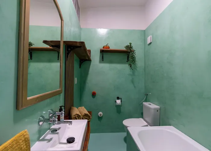 2 Bedroom In New Town Close To River Apartament *
