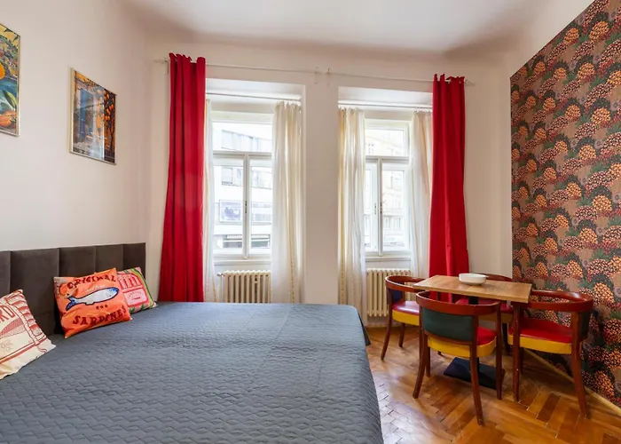 Apartament 2 Bedroom In New Town Close To River